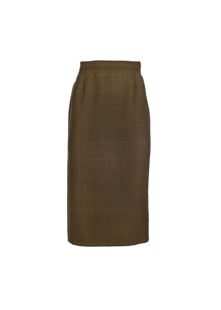 Straight Skirt with Rear Kick Pleat in Lightweight Tweed