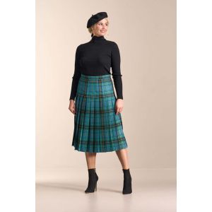 All round pleated skirt in tartan