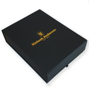 Leather Day Sporran with Embossed Leather and 3 Knotted Tassels in Black