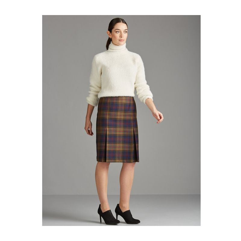Fitted wool tartan skirt with two front pleats and one at back
