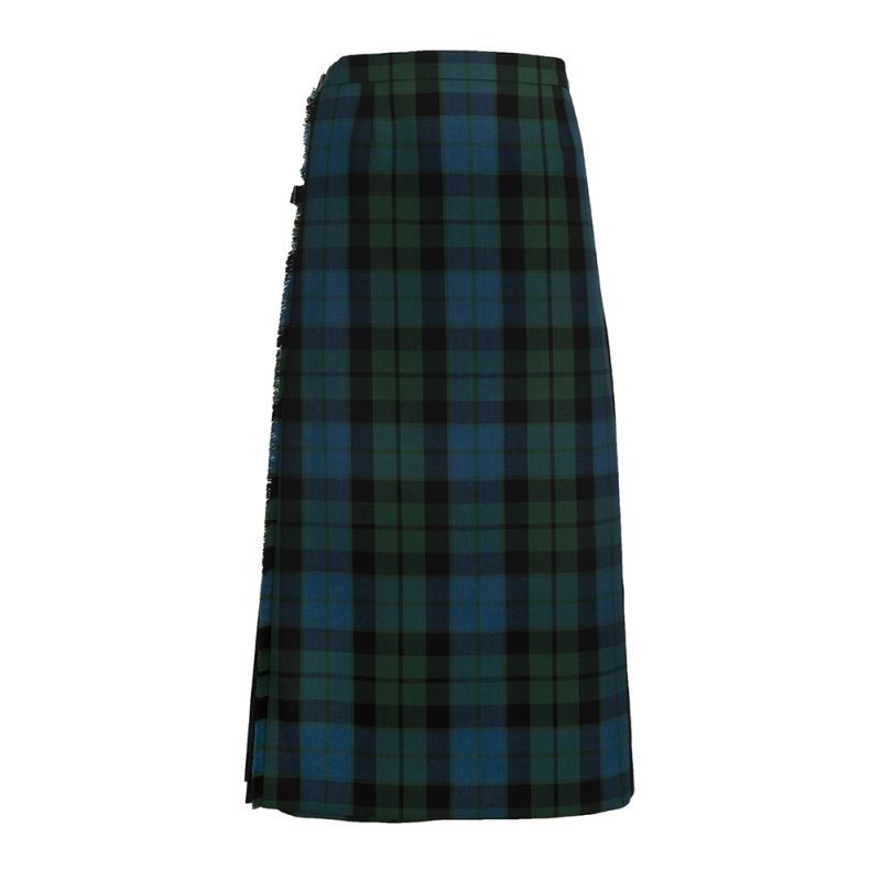 Straight Skirt with Rear Kick Pleat in Lightweight Tweed