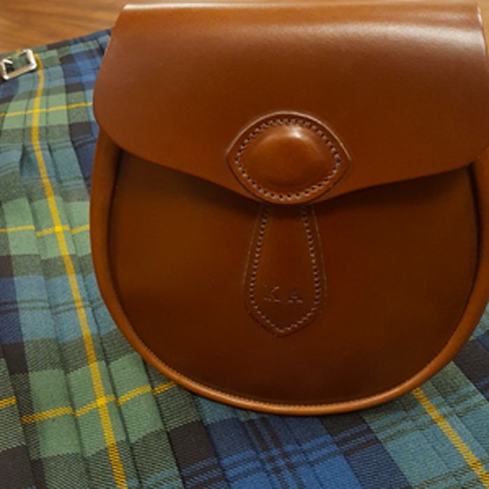 Bridle Leather Day Sporran - No Tassels in Conker - Personalised