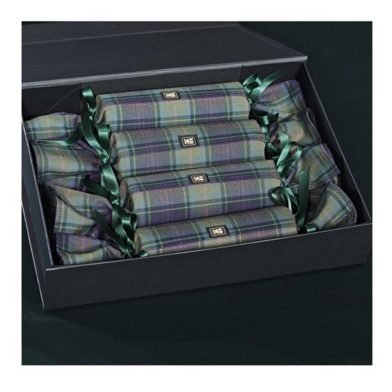 Box of 4 Christmas Crackers in Kinloch Anderson Heather Tartan