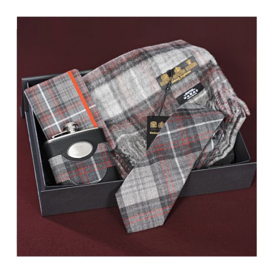 Luxury Hamper in Kinloch Anderson Castle Grey Tartan