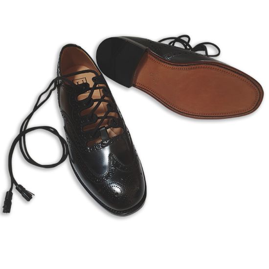 Ghillie Brogues in soft gloss leather