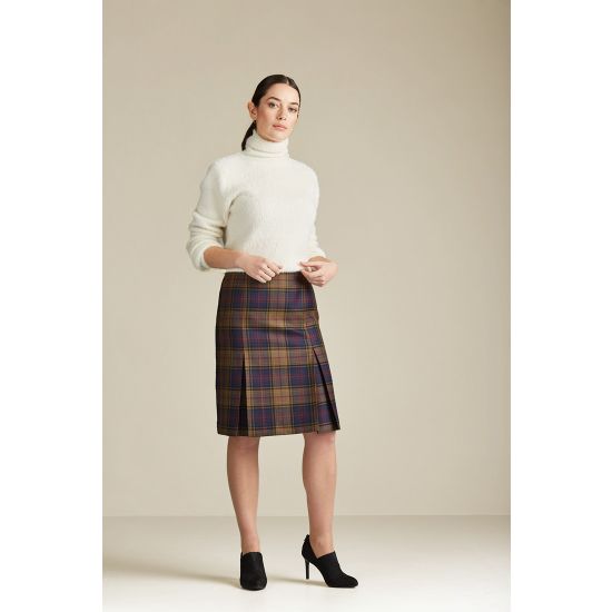 Fitted wool tartan skirt with two front pleats and one at back