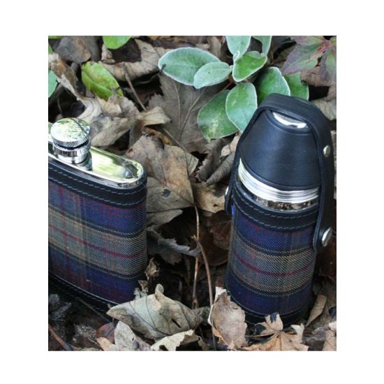 Kinloch Anderson Tartan Hunting Flask with cups 