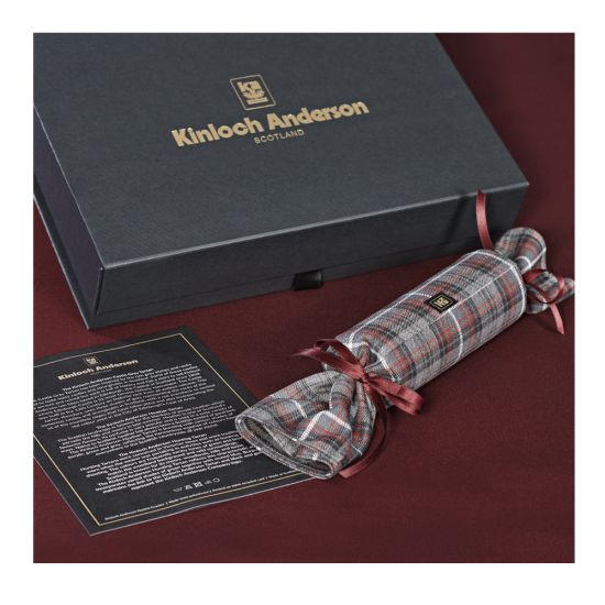 Box of 4 Christmas Crackers in Kinloch Anderson Heather Tartan