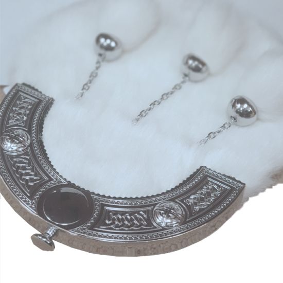 Faux Fur Dress Sporran with Celtic Knot Cantle in White