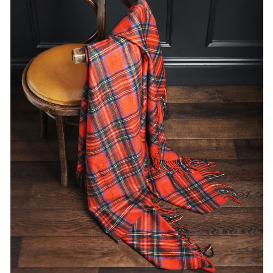 Cashmere throw blanket in Royal Stewart Tartan