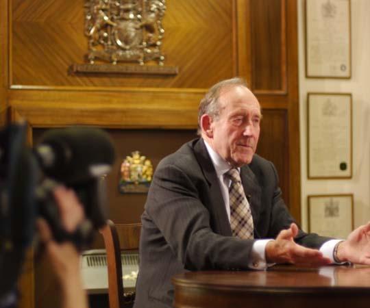 Kinloch Anderson on Japanese TV