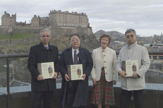 Deirdre Kinloch Anderson meets with delegation from The Chinese People's Institute of Foreign Affairs