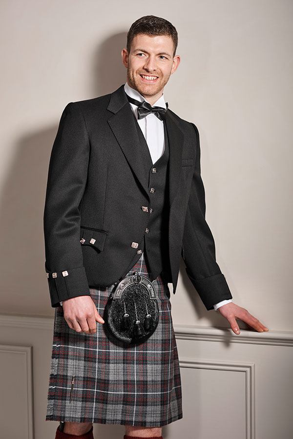 kilt-with-bowtie-08 kilt-with-bowtie-08